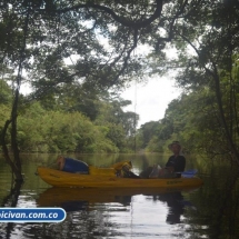 Bicivan Tour Kayak Rio Selva Amazonas Colombia