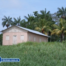 Bicivan Tour Kayak Rio Selva Amazonas Colombia