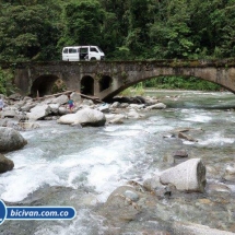 Via Simon Bolivan antigua via Cali Buenaventura - Bicivan Kayak Colombia (24 de 25).jpg