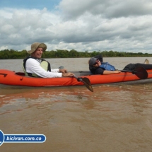 bicivan-tour-kayak-rio-meta-llanos-orientales-colombia-16.jpg