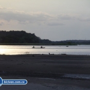 bicivan-tour-kayak-rio-meta-llanos-orientales-colombia-43.jpg