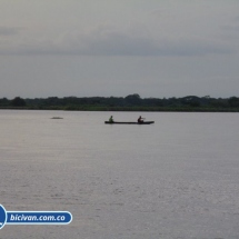 bicivan-tour-kayak-rio-meta-llanos-orientales-colombia-44.jpg