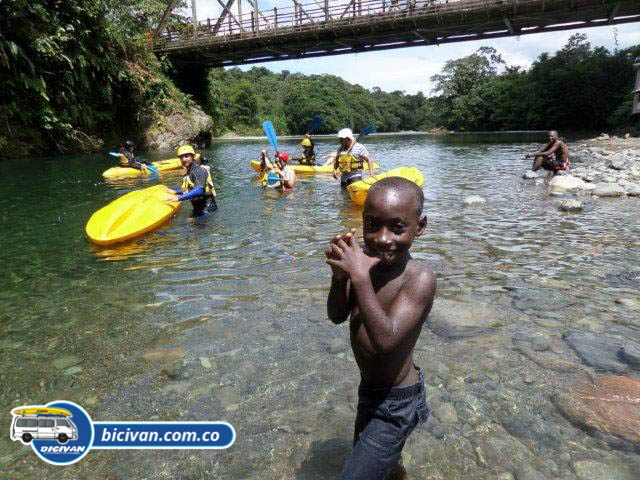 Rio-Anchicaya-Bicivan-Kayak-Colombia-Julio-Perez 0001